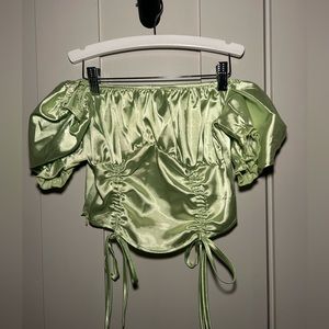 Silk crop top 💚